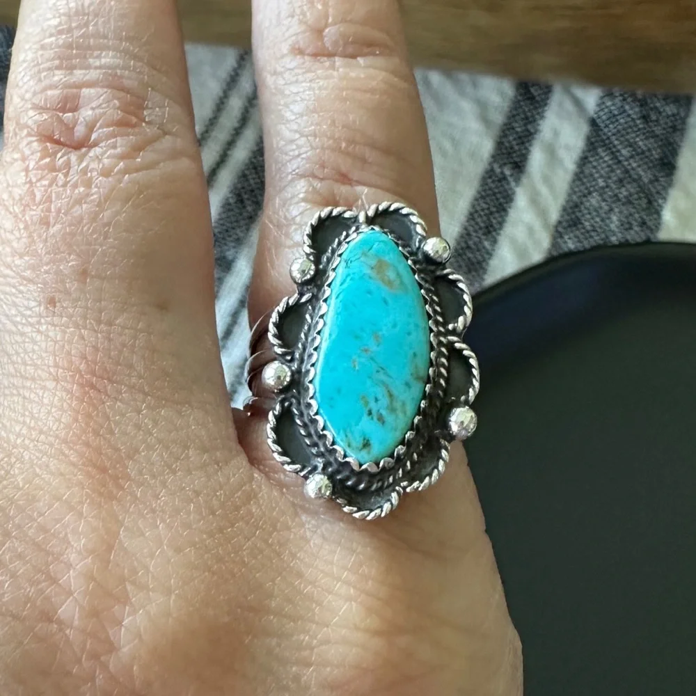 Vintage Navajo Sterling Silver & Turquoise Ring – G. Boyd, Size 6 - Picture 2 of 5